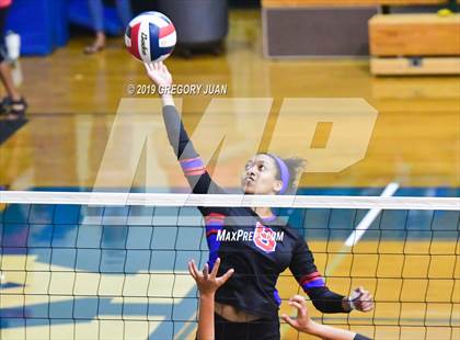 Thumbnail 1 in Belle Chasse @ Metairie Park Country Day (Country Day Tournament) photogallery.