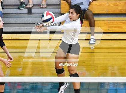 Thumbnail 3 in Belle Chasse @ Metairie Park Country Day (Country Day Tournament) photogallery.