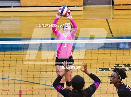 Thumbnail 1 in Belle Chasse @ Metairie Park Country Day (Country Day Tournament) photogallery.