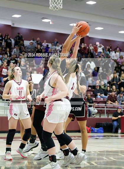 Thumbnail 3 in Martins Mill vs. Tenaha (UIL 2A Regional Semifinal Playoff) photogallery.