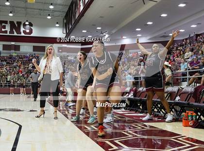 Thumbnail 1 in Martins Mill vs. Tenaha (UIL 2A Regional Semifinal Playoff) photogallery.