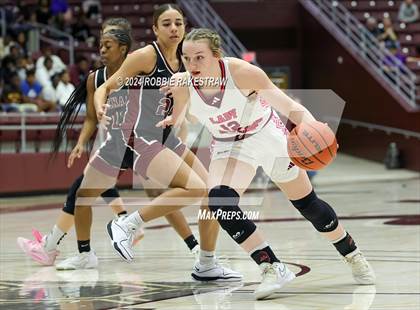 Thumbnail 2 in Martins Mill vs. Tenaha (UIL 2A Regional Semifinal Playoff) photogallery.