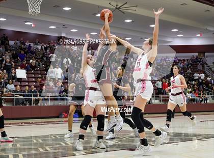 Thumbnail 1 in Martins Mill vs. Tenaha (UIL 2A Regional Semifinal Playoff) photogallery.