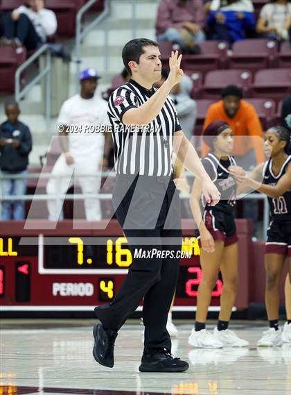 Thumbnail 1 in Martins Mill vs. Tenaha (UIL 2A Regional Semifinal Playoff) photogallery.