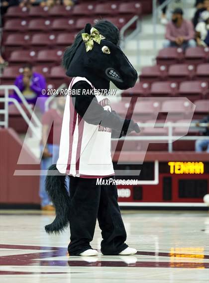 Thumbnail 3 in Martins Mill vs. Tenaha (UIL 2A Regional Semifinal Playoff) photogallery.