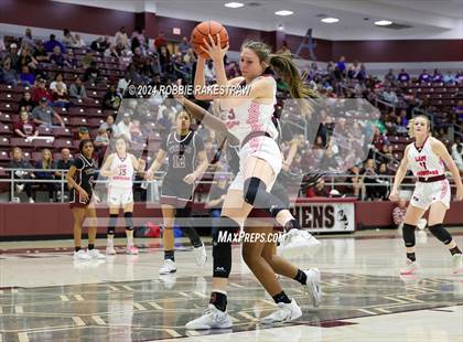 Thumbnail 3 in Martins Mill vs. Tenaha (UIL 2A Regional Semifinal Playoff) photogallery.