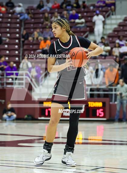 Thumbnail 2 in Martins Mill vs. Tenaha (UIL 2A Regional Semifinal Playoff) photogallery.