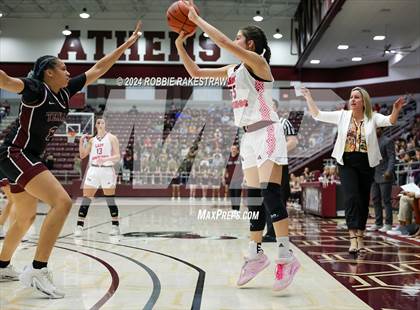 Thumbnail 3 in Martins Mill vs. Tenaha (UIL 2A Regional Semifinal Playoff) photogallery.
