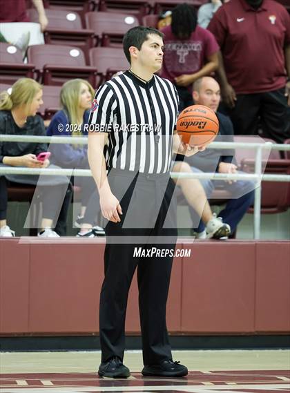 Thumbnail 1 in Martins Mill vs. Tenaha (UIL 2A Regional Semifinal Playoff) photogallery.