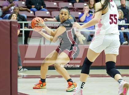 Thumbnail 3 in Martins Mill vs. Tenaha (UIL 2A Regional Semifinal Playoff) photogallery.
