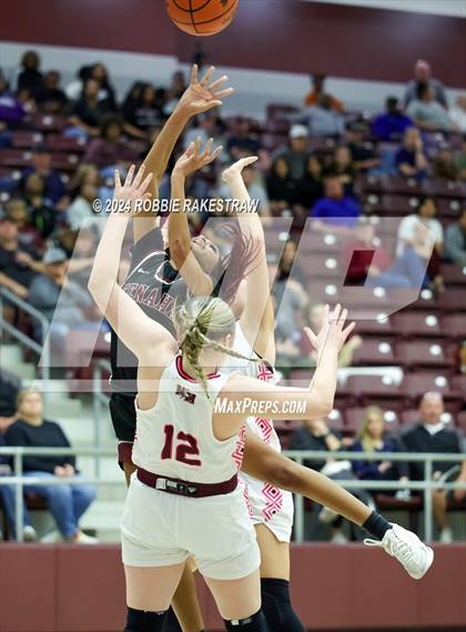 Thumbnail 2 in Martins Mill vs. Tenaha (UIL 2A Regional Semifinal Playoff) photogallery.