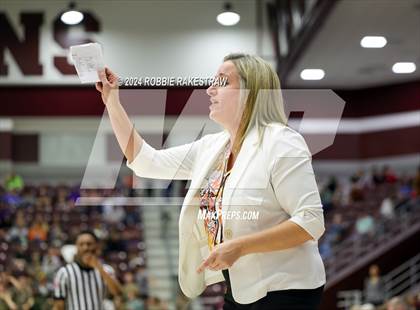 Thumbnail 3 in Martins Mill vs. Tenaha (UIL 2A Regional Semifinal Playoff) photogallery.