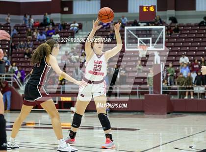 Thumbnail 1 in Martins Mill vs. Tenaha (UIL 2A Regional Semifinal Playoff) photogallery.