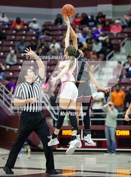 Thumbnail 2 in Martins Mill vs. Tenaha (UIL 2A Regional Semifinal Playoff) photogallery.