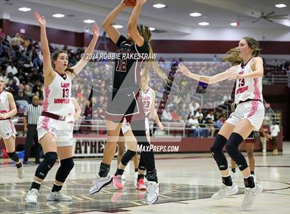 Thumbnail 3 in Martins Mill vs. Tenaha (UIL 2A Regional Semifinal Playoff) photogallery.