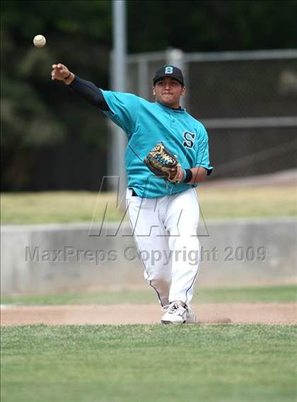 Thumbnail 3 in Sheldon vs. Reedley photogallery.