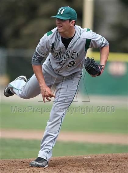 Thumbnail 3 in Sheldon vs. Reedley photogallery.