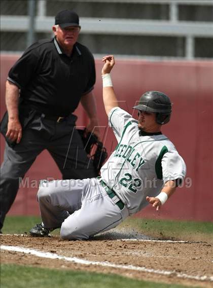 Thumbnail 2 in Sheldon vs. Reedley photogallery.