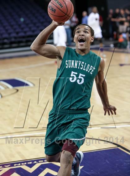 Thumbnail 3 in Cesar Chavez vs. Sunnyslope (MLK Basketball Classic) photogallery.