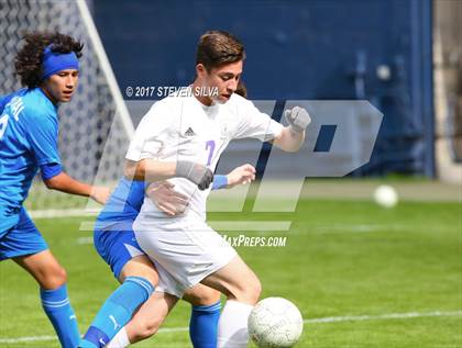 Thumbnail 2 in Central vs. Southwest EC (City Championship @ Qualcomm) photogallery.