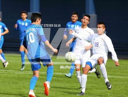 Thumbnail 2 in Central vs. Southwest EC (City Championship @ Qualcomm) photogallery.