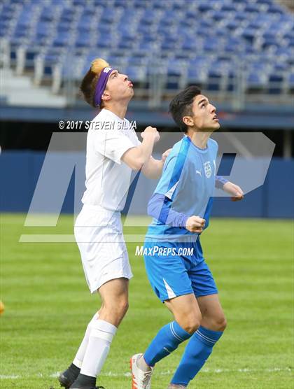 Thumbnail 3 in Central vs. Southwest EC (City Championship @ Qualcomm) photogallery.