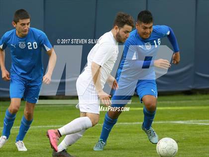 Thumbnail 3 in Central vs. Southwest EC (City Championship @ Qualcomm) photogallery.
