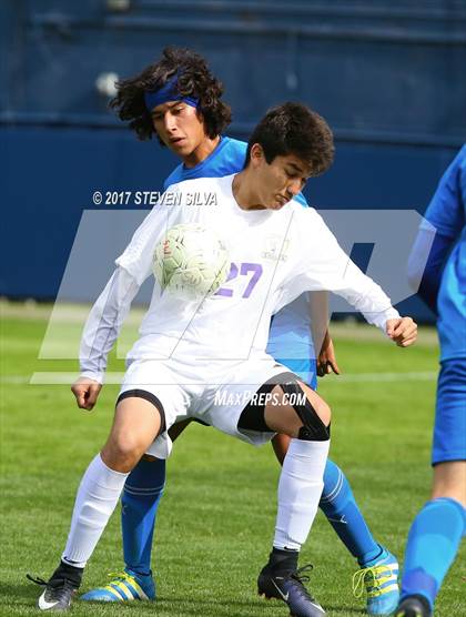 Thumbnail 3 in Central vs. Southwest EC (City Championship @ Qualcomm) photogallery.