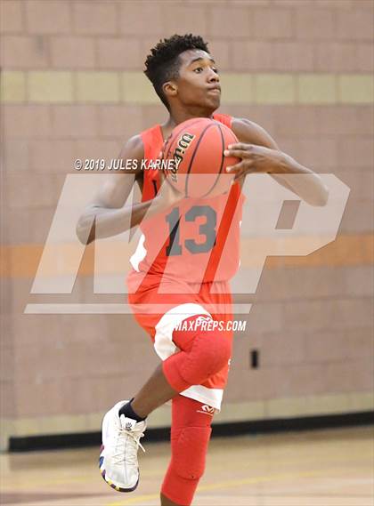 Thumbnail 3 in Faith Lutheran vs Liberty photogallery.