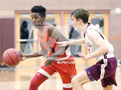 Thumbnail 3 in Faith Lutheran vs Liberty photogallery.