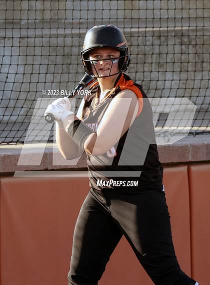 Thumbnail 2 in Grand Saline vs Van photogallery.