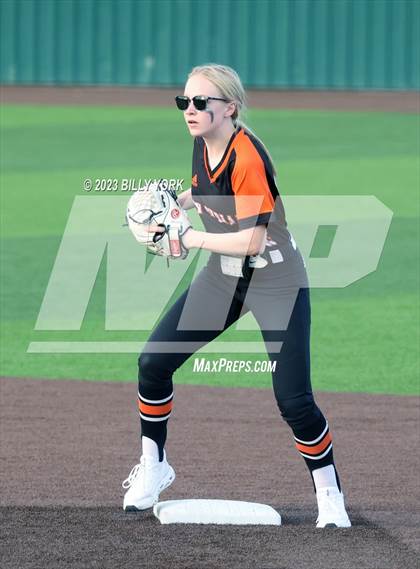 Thumbnail 2 in Grand Saline vs Van photogallery.
