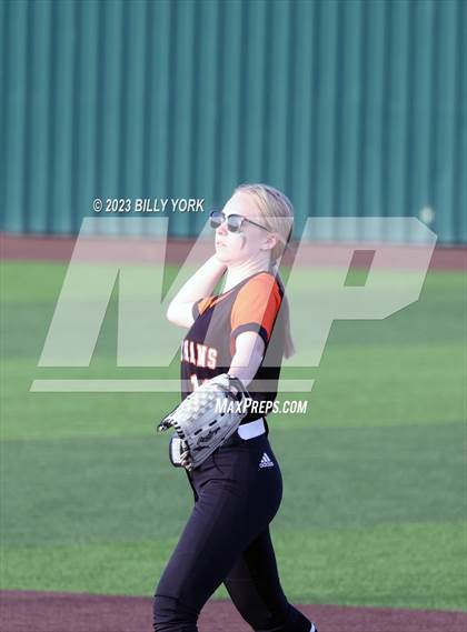 Thumbnail 1 in Grand Saline vs Van photogallery.