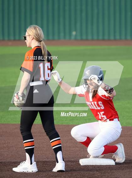 Thumbnail 3 in Grand Saline vs Van photogallery.