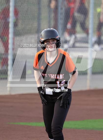 Thumbnail 2 in Grand Saline vs Van photogallery.