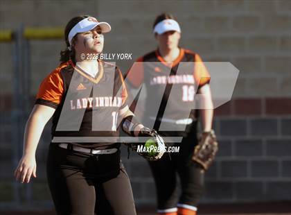 Thumbnail 3 in Grand Saline vs Van photogallery.