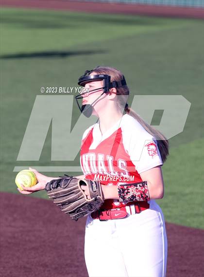 Thumbnail 3 in Grand Saline vs Van photogallery.