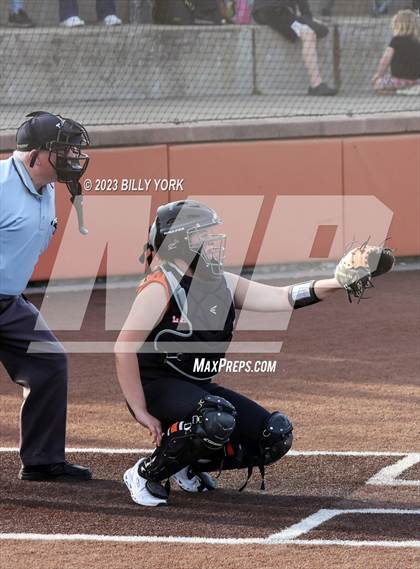 Thumbnail 1 in Grand Saline vs Van photogallery.