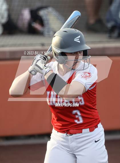 Thumbnail 2 in Grand Saline vs Van photogallery.