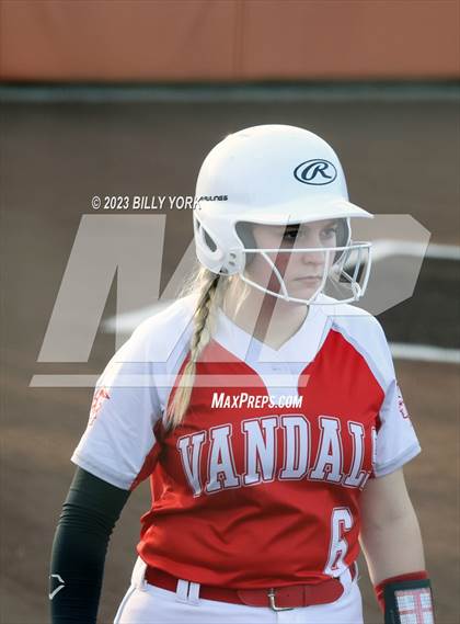 Thumbnail 1 in Grand Saline vs Van photogallery.