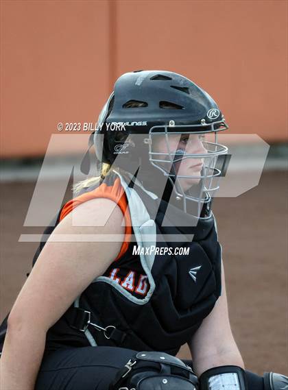 Thumbnail 1 in Grand Saline vs Van photogallery.