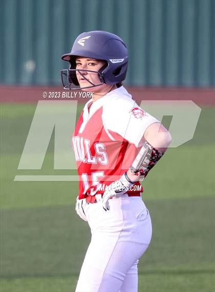 Thumbnail 2 in Grand Saline vs Van photogallery.