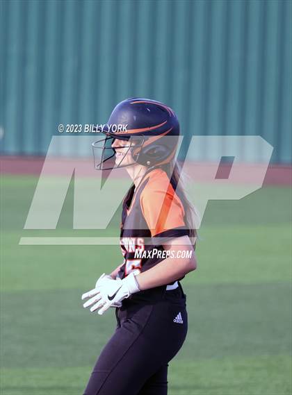 Thumbnail 1 in Grand Saline vs Van photogallery.