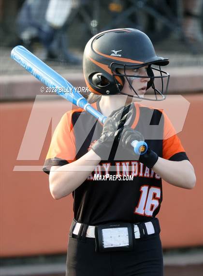 Thumbnail 3 in Grand Saline vs Van photogallery.