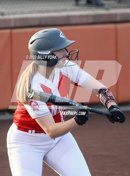 Thumbnail 2 in Grand Saline vs Van photogallery.