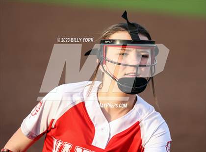 Thumbnail 2 in Grand Saline vs Van photogallery.