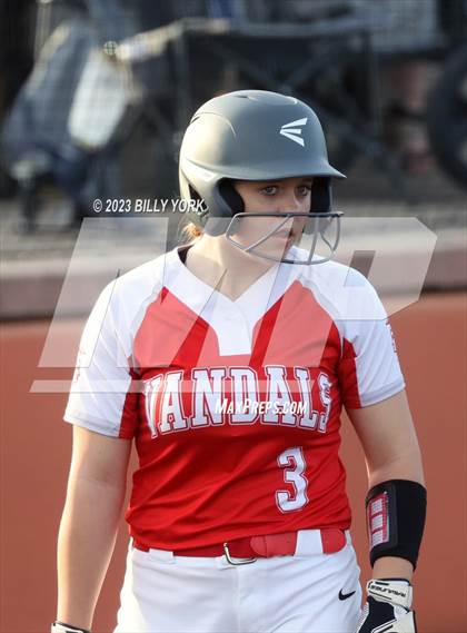 Thumbnail 2 in Grand Saline vs Van photogallery.
