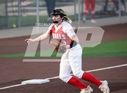Thumbnail 1 in Grand Saline vs Van photogallery.