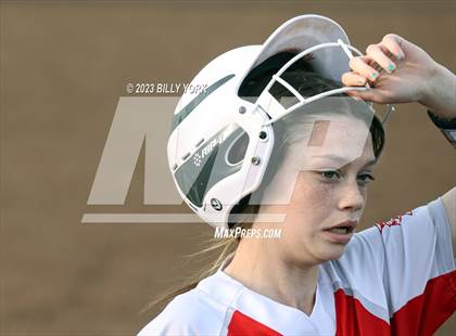 Thumbnail 1 in Grand Saline vs Van photogallery.