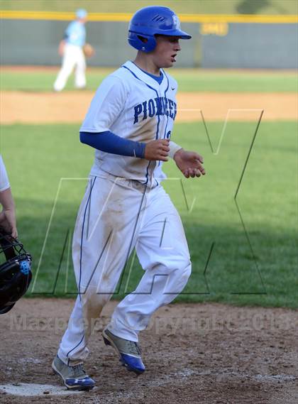Thumbnail 1 in Boone County @ Simon Kenton photogallery.